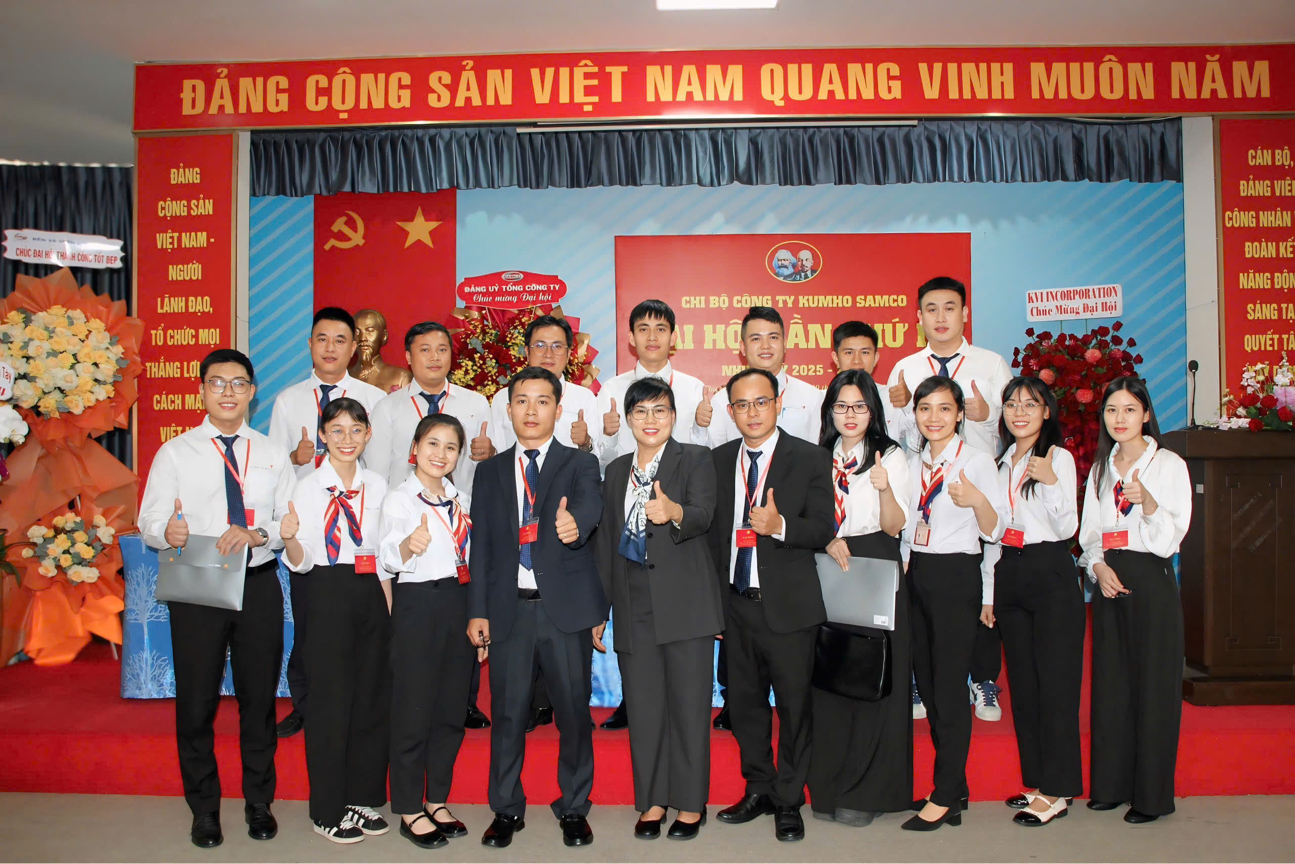 Tập thể Đảng Viên Chi bộ công ty Kumho Samco Tập thể Đảng Viên Chi bộ công ty Kumho Samco